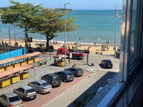 Apto a beira mar no Centro - WIFI 200MB - Netflix - Cozinha equipada - Churrasqueira - Portaria 24h - Ar condicionado